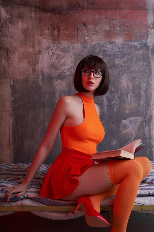 Best Velma Images On Pinterest Velma Dinkley Cosplay Girls 6